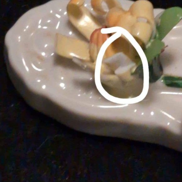 Vintage November Birth Flower Chrysanthemum Cross. Enseco - Picture 2 of 8